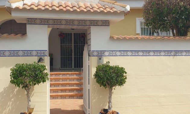 Sale - Villa -
Ciudad Quesada - Dona Pepa