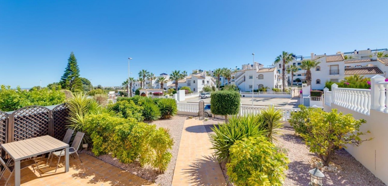 Sale - Villa -
Orihuela Costa - Los Dolses