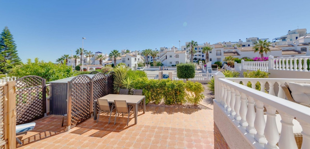 Herverkoop - Villa -
Orihuela Costa - Los Dolses