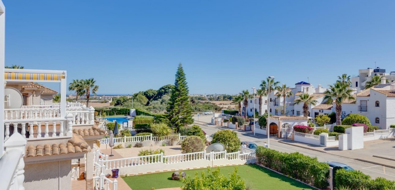 Herverkoop - Villa -
Orihuela Costa - Los Dolses