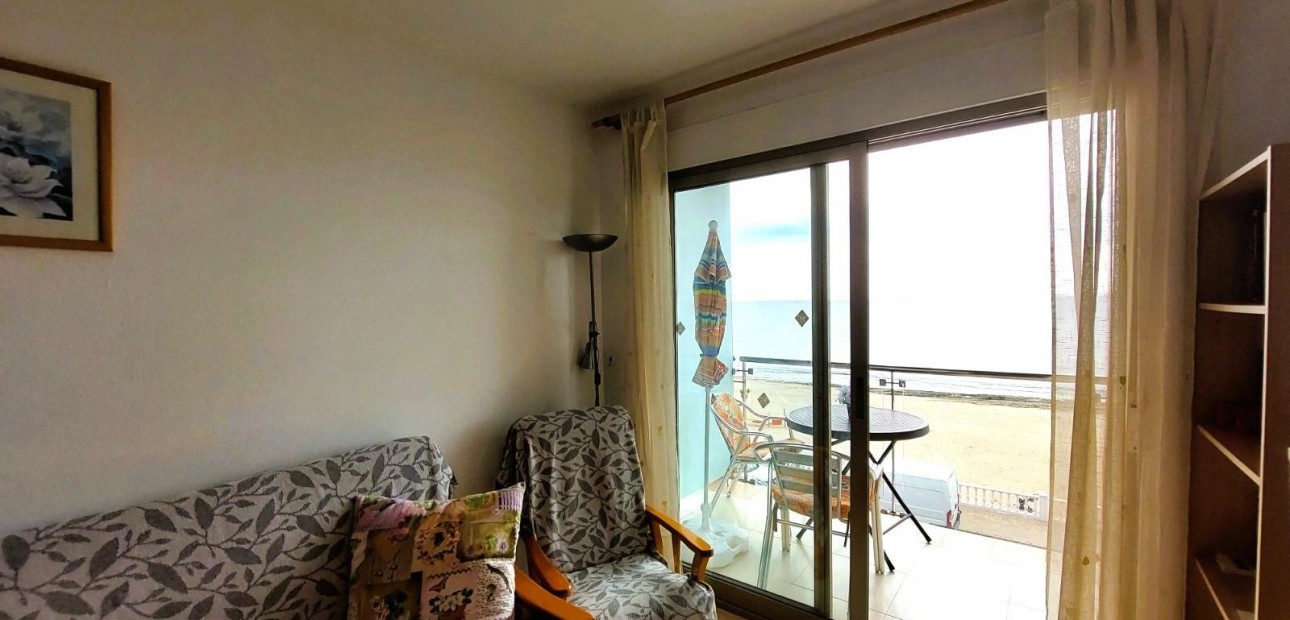 Herverkoop - Appartement / flat -
Torrevieja - Playa del Cura