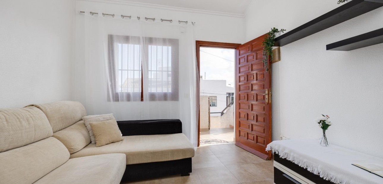 Sale - Bungalow -
Torrevieja - Los Frutales