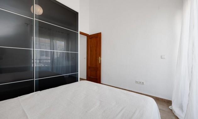 Sale - Bungalow -
Torrevieja - Los Frutales