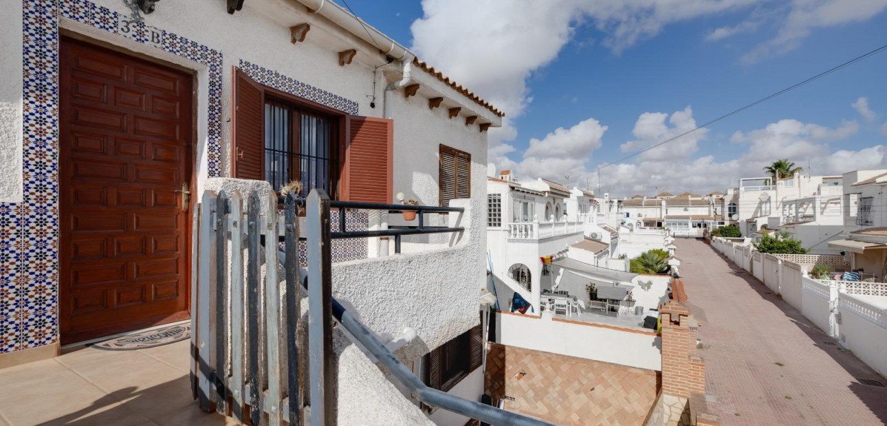 Sale - Bungalow -
Torrevieja - Los Frutales