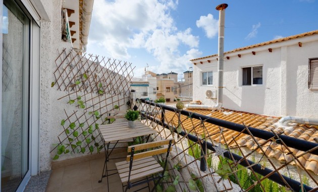 Sale - Bungalow -
Torrevieja - Los Frutales