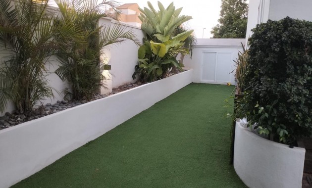 Venta - Terraced house -
Torrevieja - Torretas