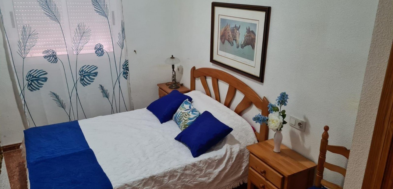 Venta - Apartamento / piso -
Torrevieja - Playa del cura