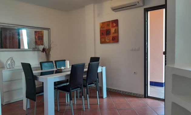 Sale - Bungalow -
Torrevieja - Los altos