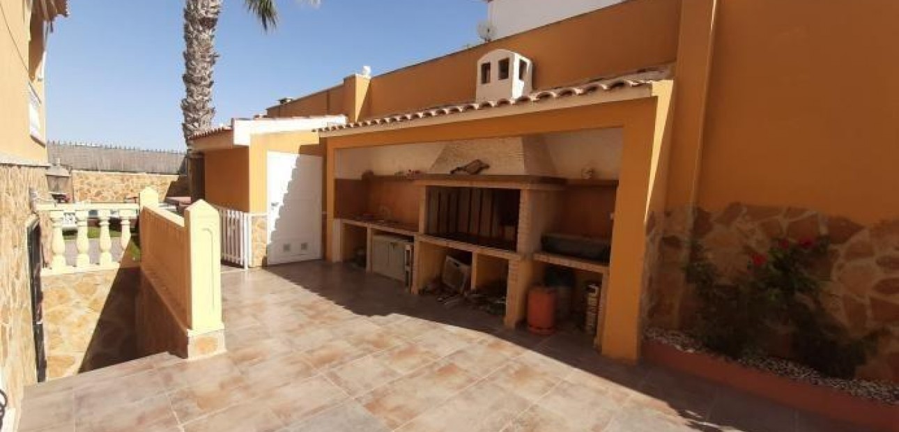 Sale - Villa -
Torrevieja - Aguas nuevas 1