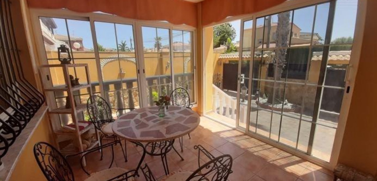 Sale - Villa -
Torrevieja - Aguas nuevas 1