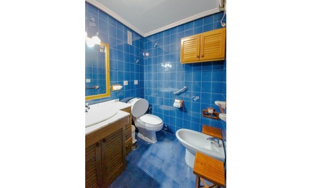 Sale - Apartment / flat -
Torrevieja - Puerto