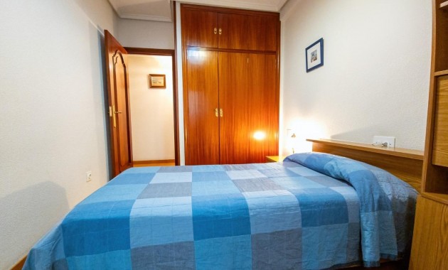 Sale - Apartment / flat -
Torrevieja - Puerto