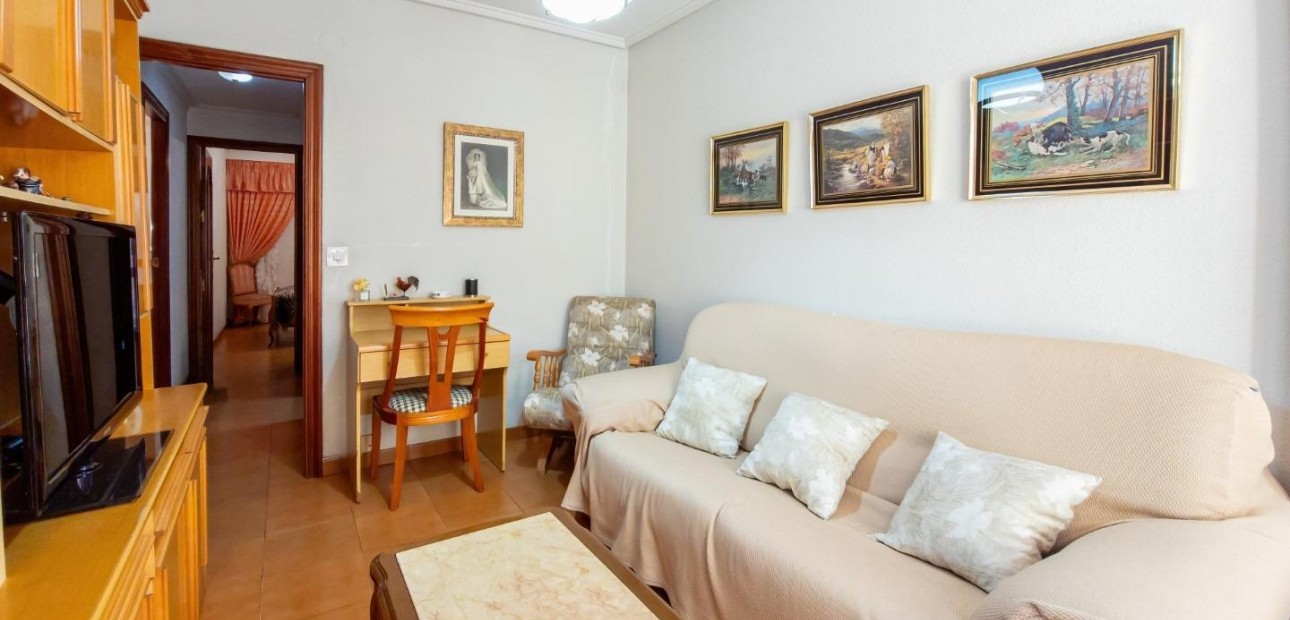 Sale - Apartment / flat -
Torrevieja - Puerto