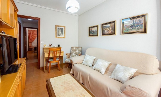 Herverkoop - Appartement / flat -
Torrevieja - Puerto