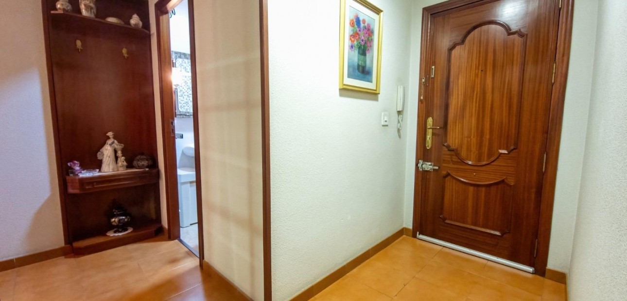 Venta - Apartamento / piso -
Torrevieja - Puerto