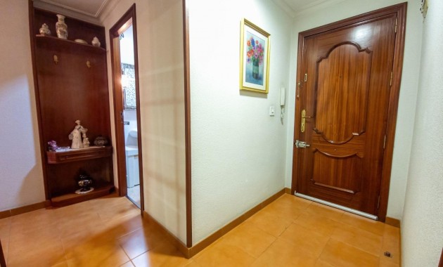 Venta - Apartamento / piso -
Torrevieja - Puerto