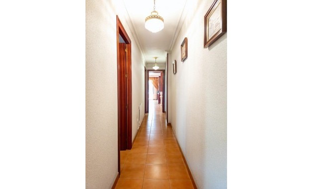 Herverkoop - Appartement / flat -
Torrevieja - Puerto