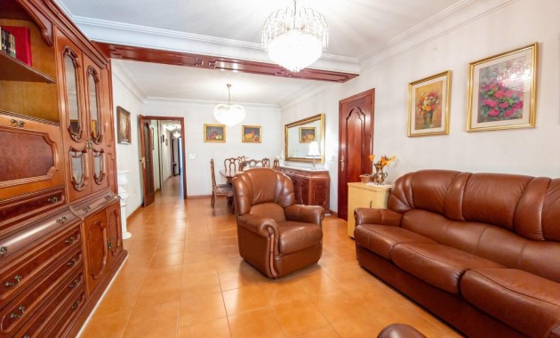 Sale - Apartment / flat -
Torrevieja - Puerto