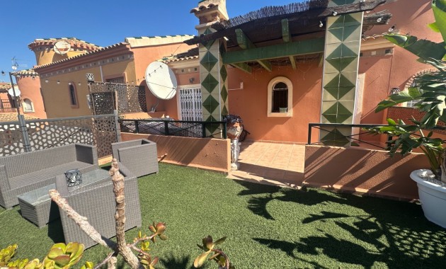 Sale - Villa -
Orihuela - Playa Flamenca