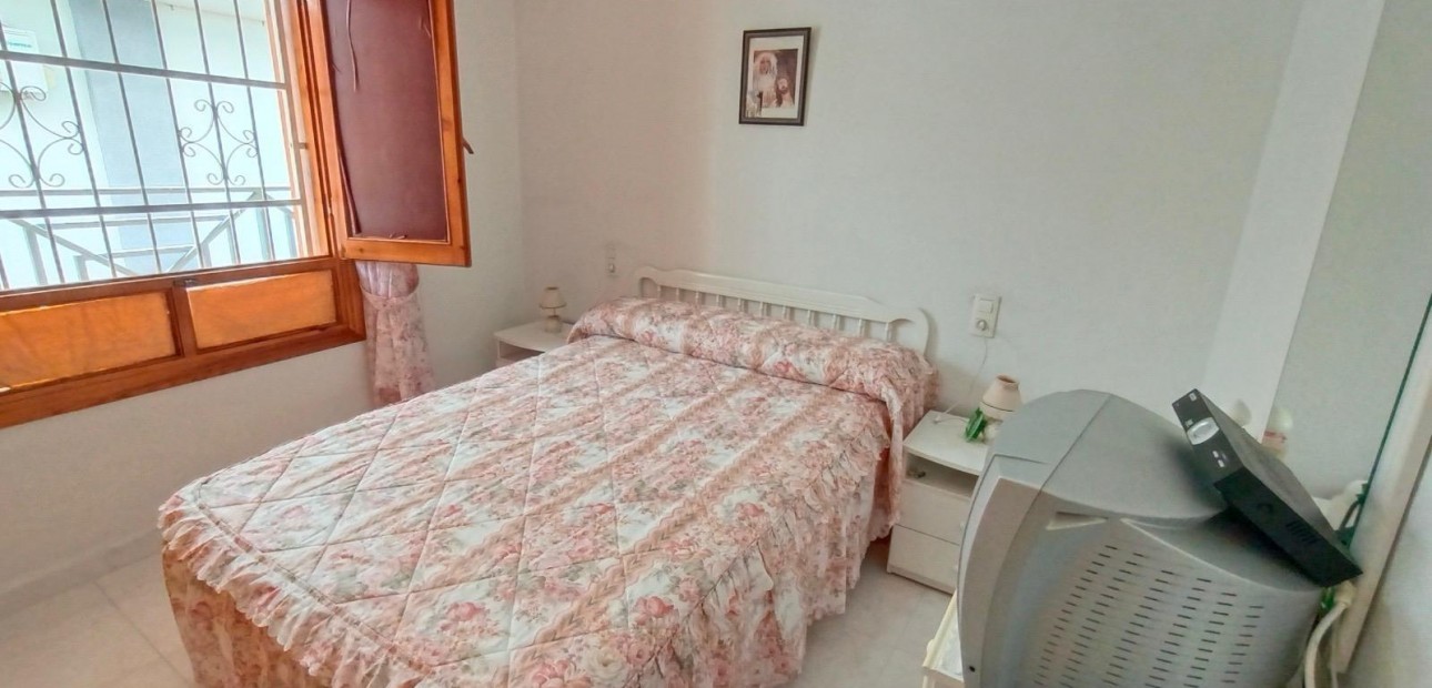 Venta - Apartamento / piso -
Torrevieja - Playa del cura