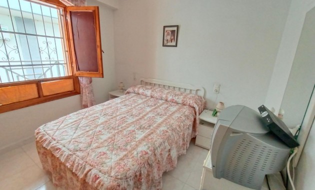 Venta - Apartamento / piso -
Torrevieja - Playa del cura