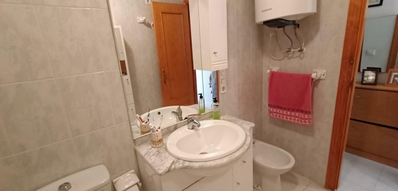 Venta - Apartamento / piso -
Torrevieja - Playa del cura