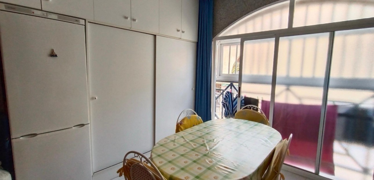 Sale - Apartment / flat -
Torrevieja - Playa del cura