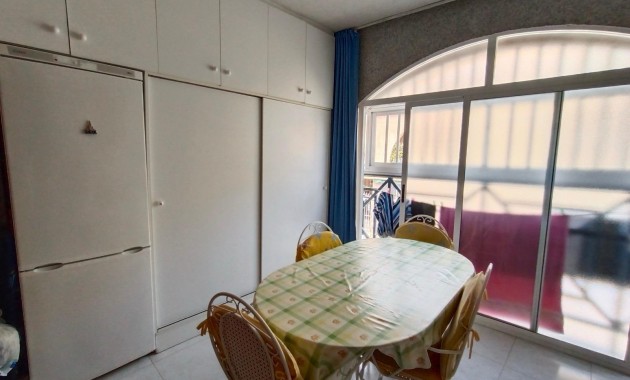 Herverkoop - Appartement / flat -
Torrevieja - Playa del cura