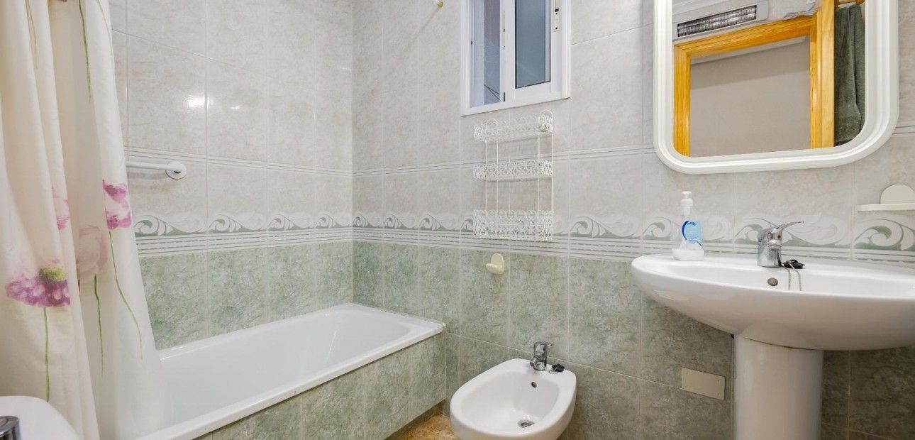 Venta - Apartamento / piso -
Torrevieja - Acequion