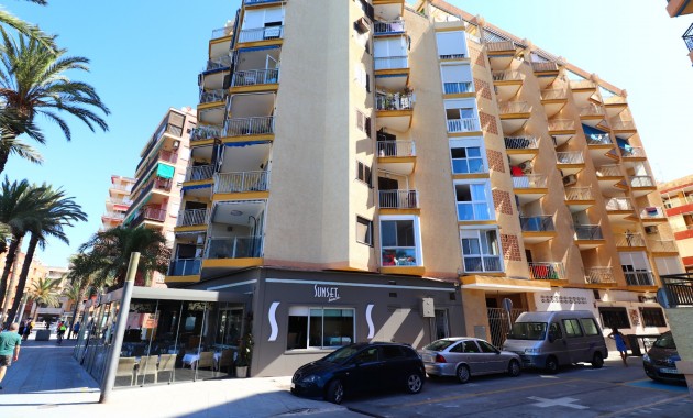 Sale - Apartment / flat -
Torrevieja - Playa Del Cura