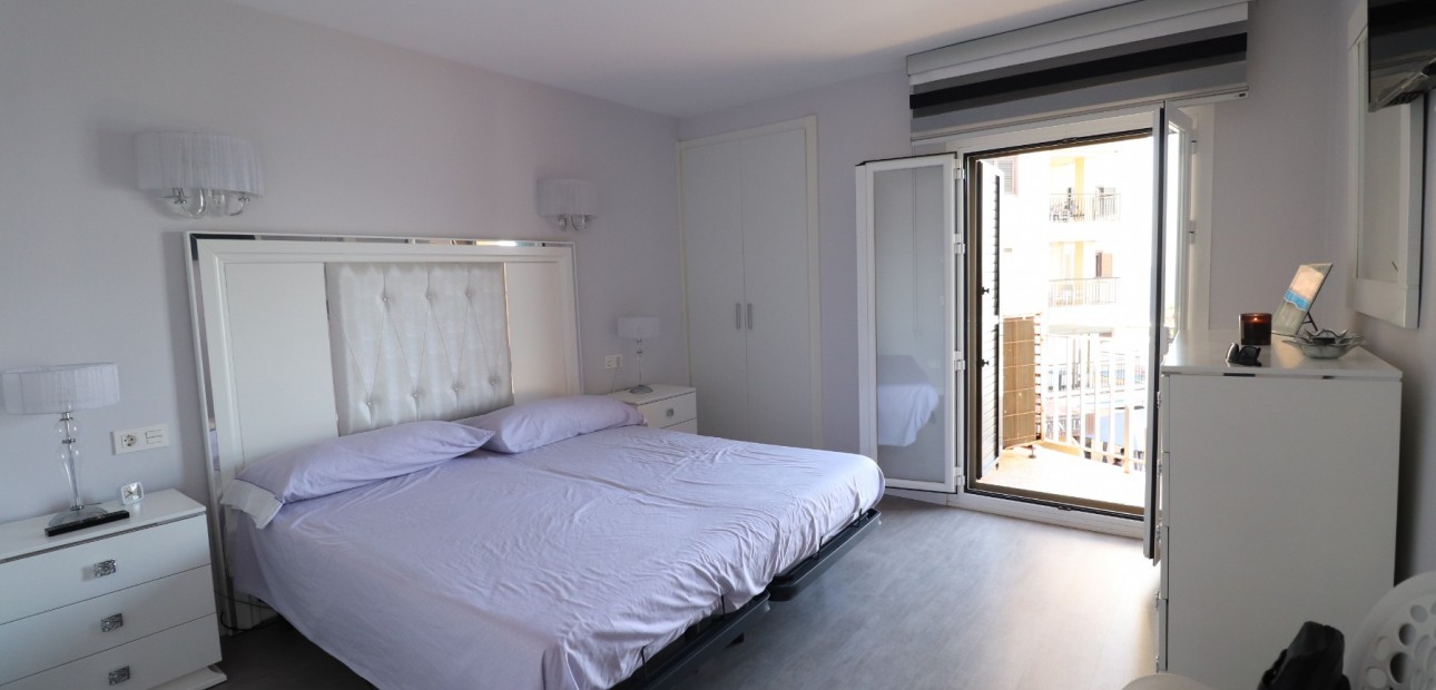 Venta - Apartamento / piso -
Torrevieja - Playa Del Cura