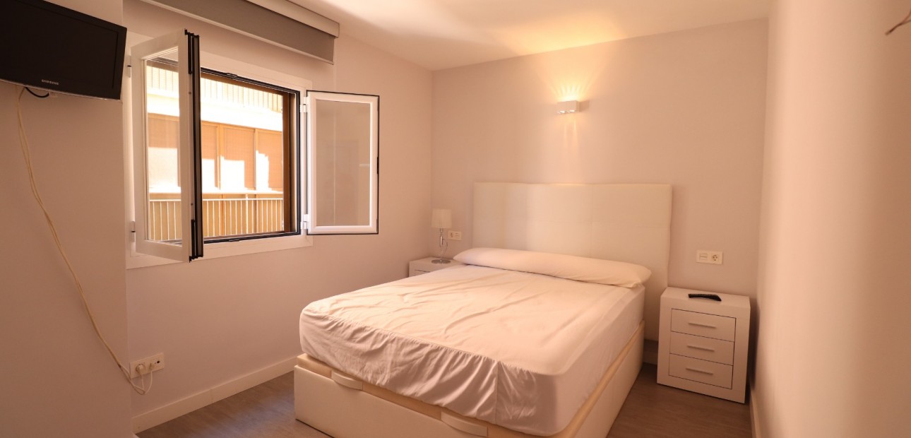 Venta - Apartamento / piso -
Torrevieja - Playa Del Cura