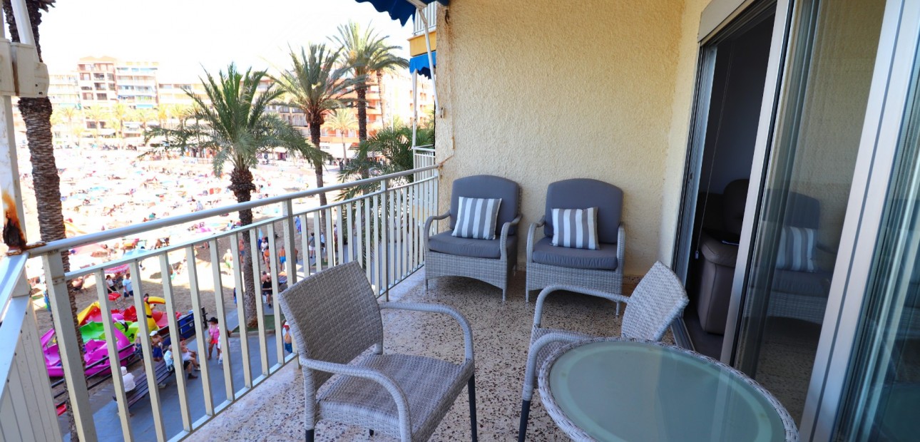 Herverkoop - Appartement / flat -
Torrevieja - Playa Del Cura