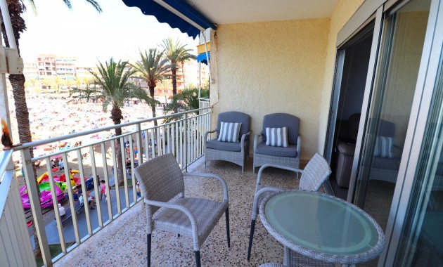 Sale - Apartment / flat -
Torrevieja - Playa Del Cura