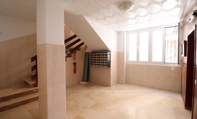 Venta - Apartamento / piso -
Torrevieja - Playa Del Cura