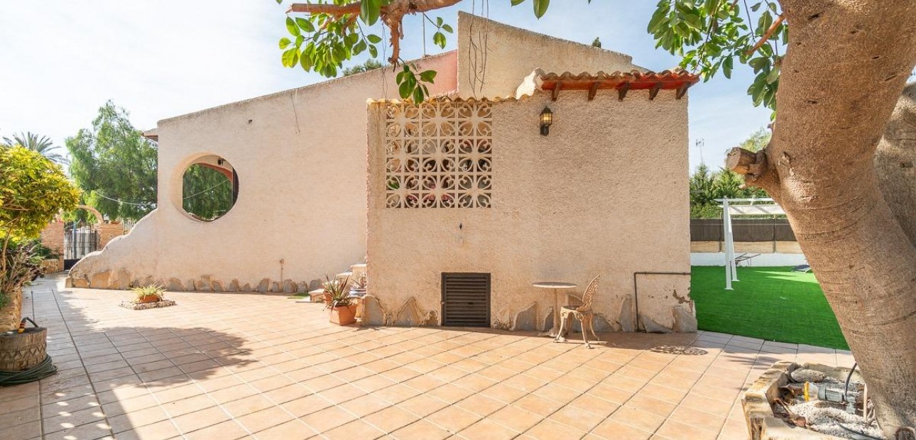 Venta - Villa -
Orihuela Costa - Punta Prima