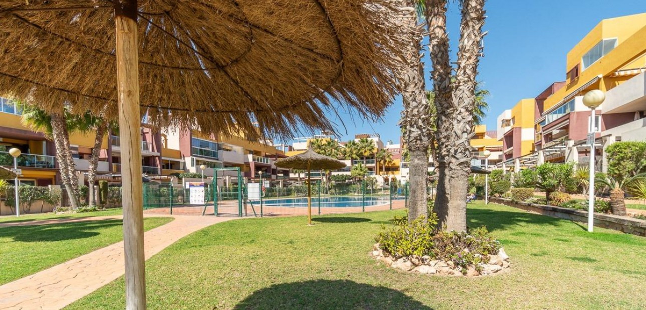 Venta - Ático -
Orihuela Costa - Playa Flamenca