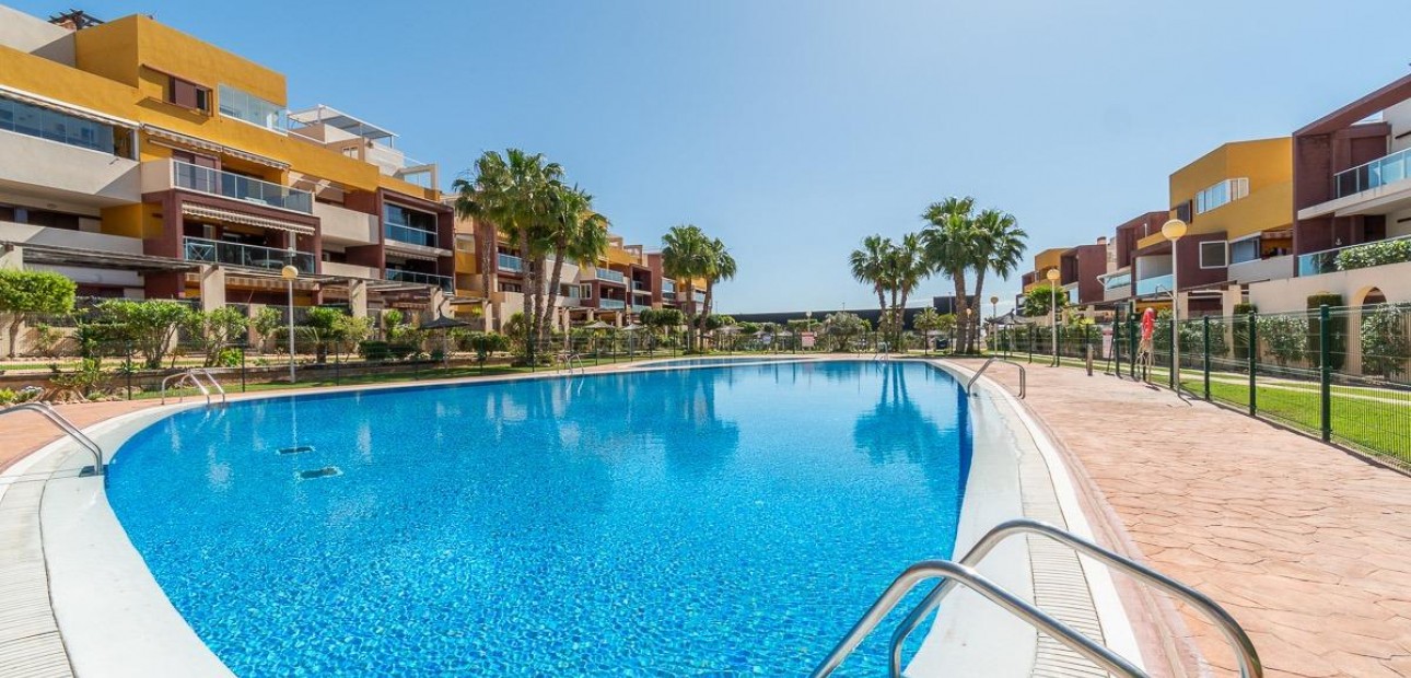 Venta - Ático -
Orihuela Costa - Playa Flamenca