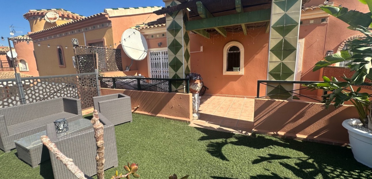 Sale - Villa -
Orihuela - Playa Flamenca