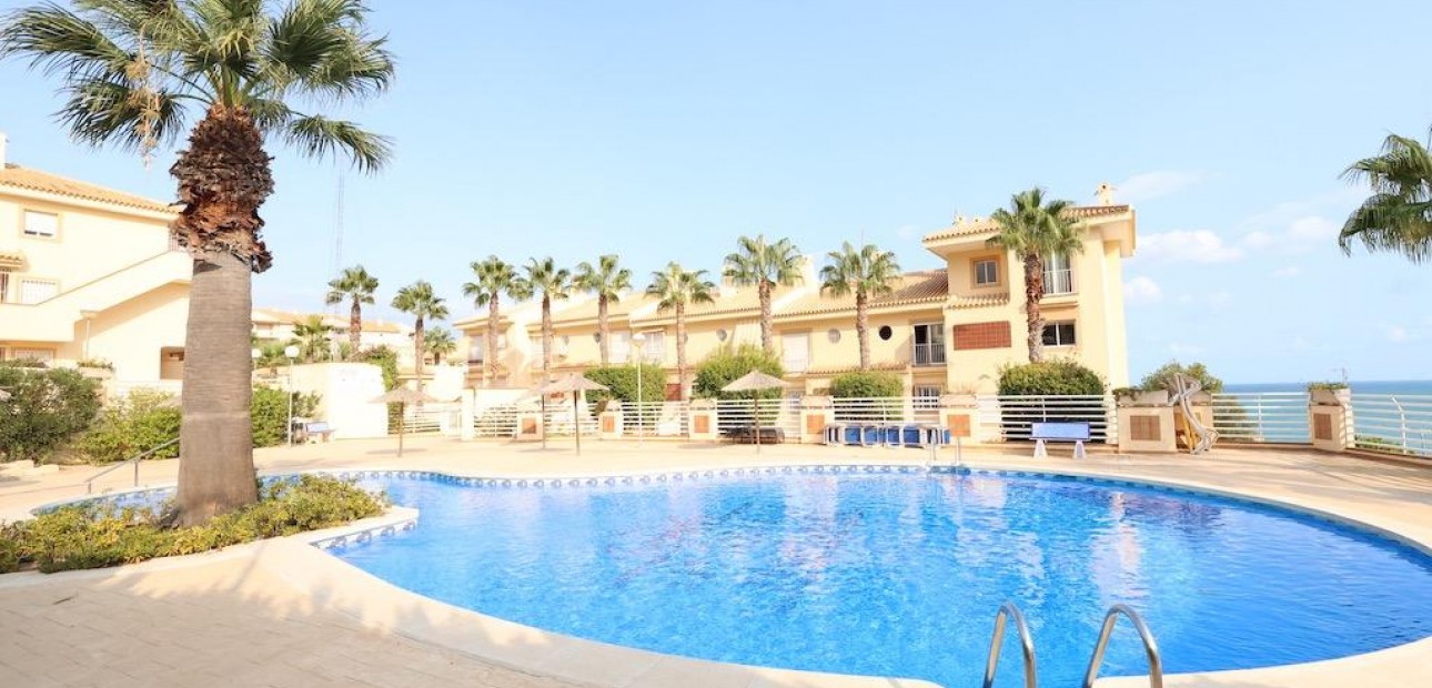 Sale - Apartment / flat -
Orihuela Costa - Campoamor