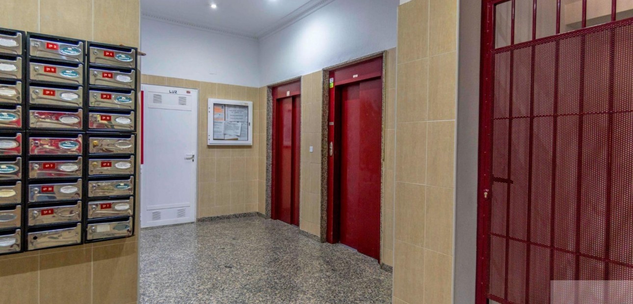 Sale - Penthouse -
Torrevieja - Centro