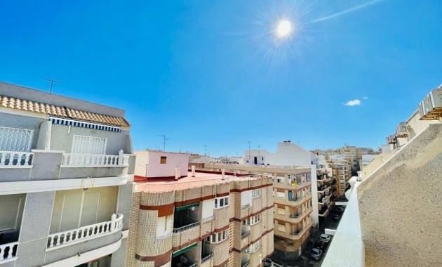 Herverkoop - Penthouse -
Torrevieja - Playa del cura