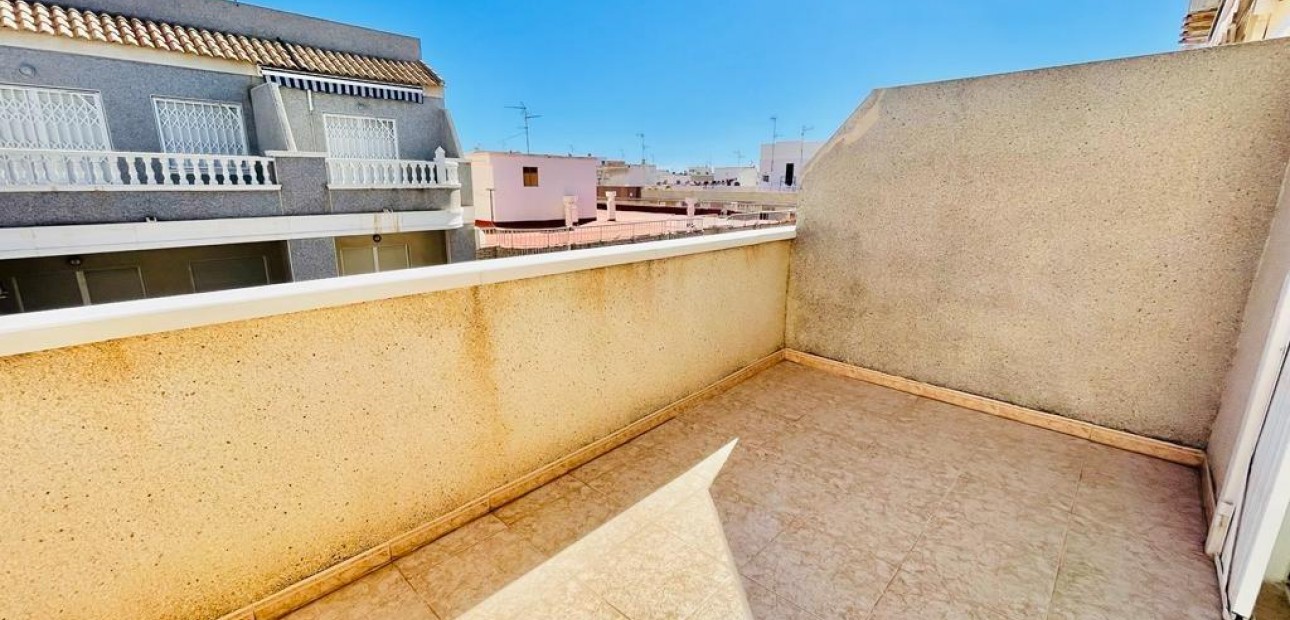 Herverkoop - Penthouse -
Torrevieja - Playa del cura