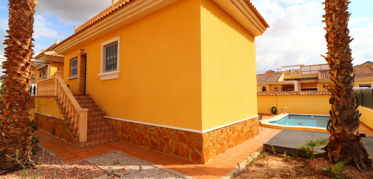 Herverkoop - Detached Villa -
Algorfa - Lo Crispin