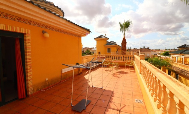 Herverkoop - Detached Villa -
Algorfa - Lo Crispin