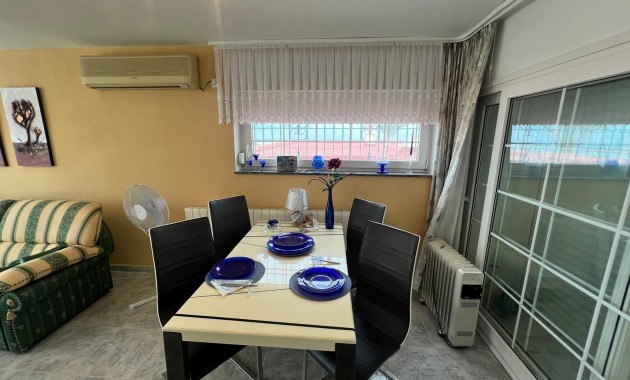 Herverkoop - duplex -
Torrevieja - Torre la mata