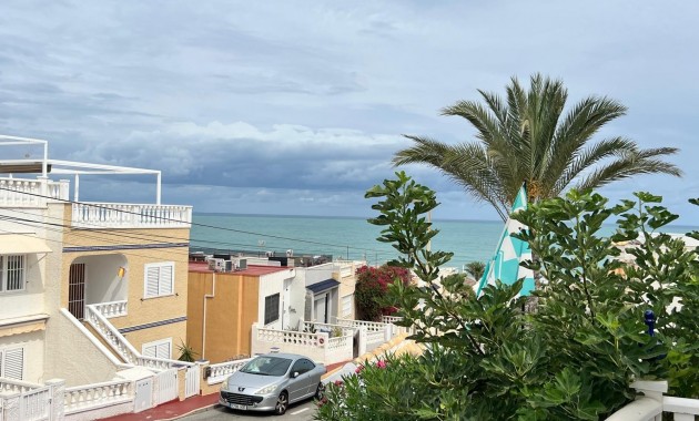 Herverkoop - duplex -
Torrevieja - Torre la mata