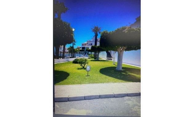 Sale - Bungalow -
Torrevieja - Torreblanca