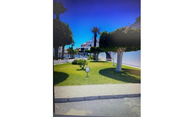 Sale - Bungalow -
Torrevieja - Torreblanca