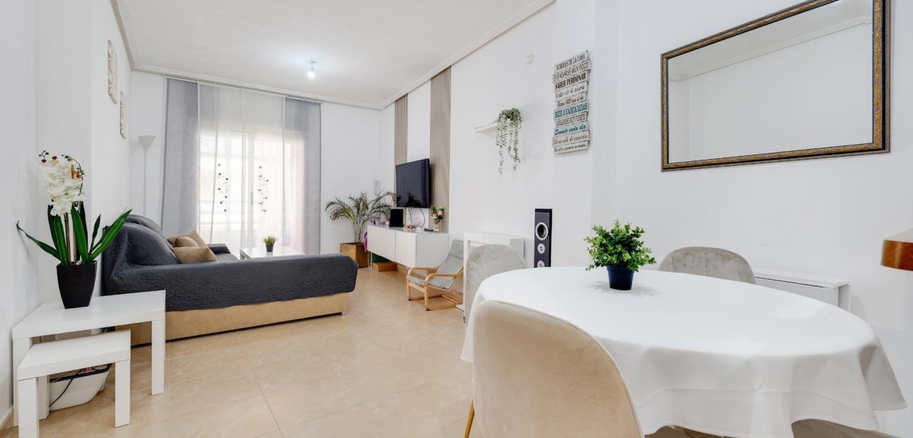 Herverkoop - Appartement / flat -
Torrevieja - Aguas nuevas 1